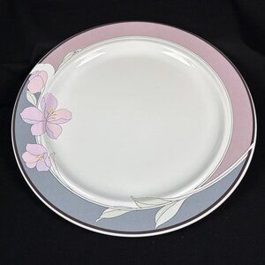 beautiful 12 1/2" serving plate. Epoch Korea E749 Meadow Sweet